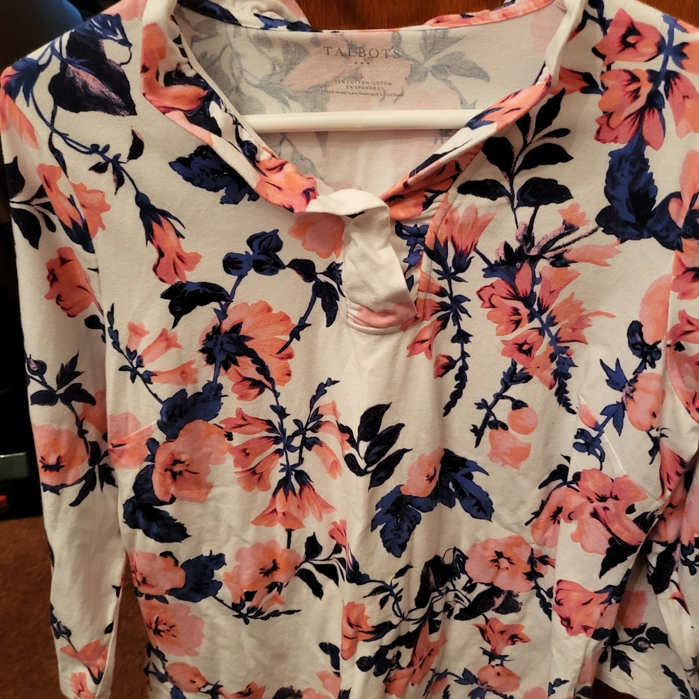 Tailbot Floral Half Sleeve  Blouse